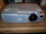 Hitachi CP-X320 LCD Projector