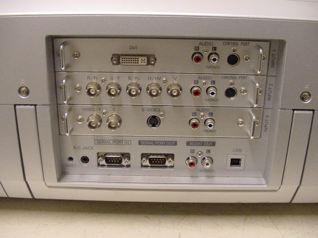 Sanyo PLC-XF35NL Inputs